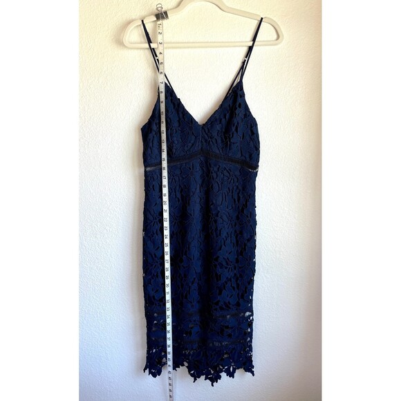 ASTR The Label Floral Lace Skinny Strap Knee Length Sheath Dress in Navy Size M - Picture 8 of 11